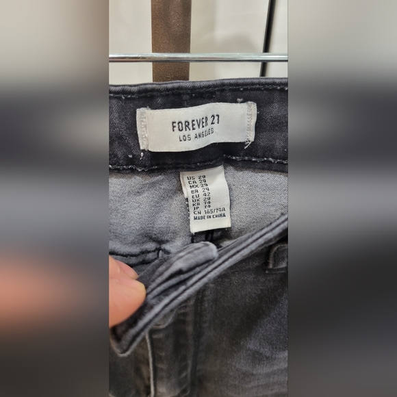 Forever 21 skinny jeans - Picture 4 of 5